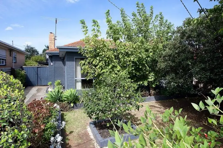 Second view of Homely house listing, 4 Walter Street, Sunshine VIC 3020