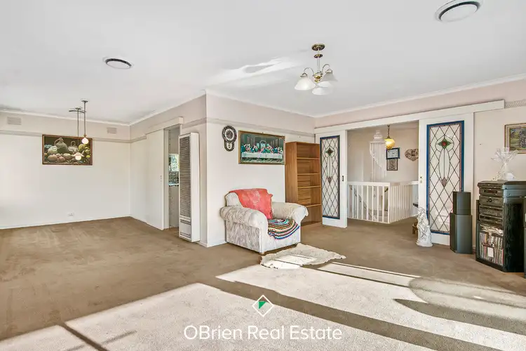 Fifth view of Homely house listing, 1 Leith Court, Frankston VIC 3199