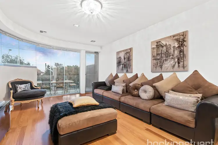 Second view of Homely townhouse listing, 2/211 Beach Road, Mordialloc VIC 3195