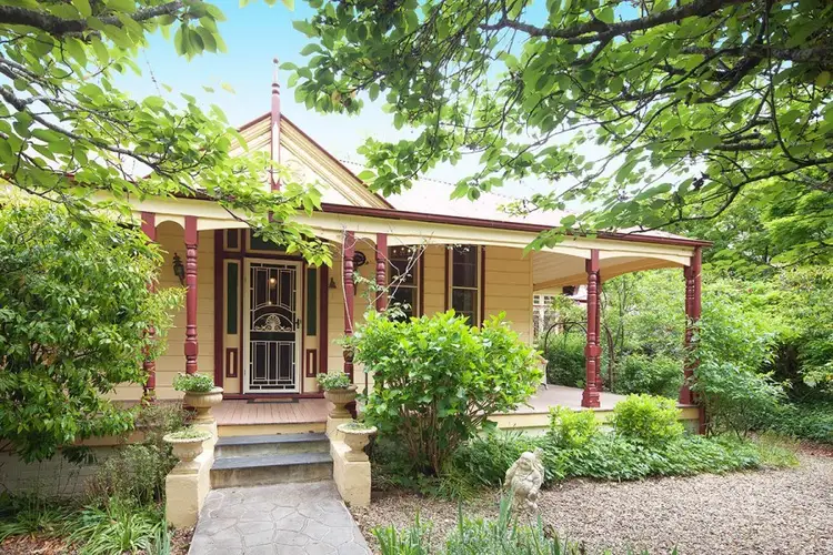 11 Blackheath Street, Leura NSW 2780
