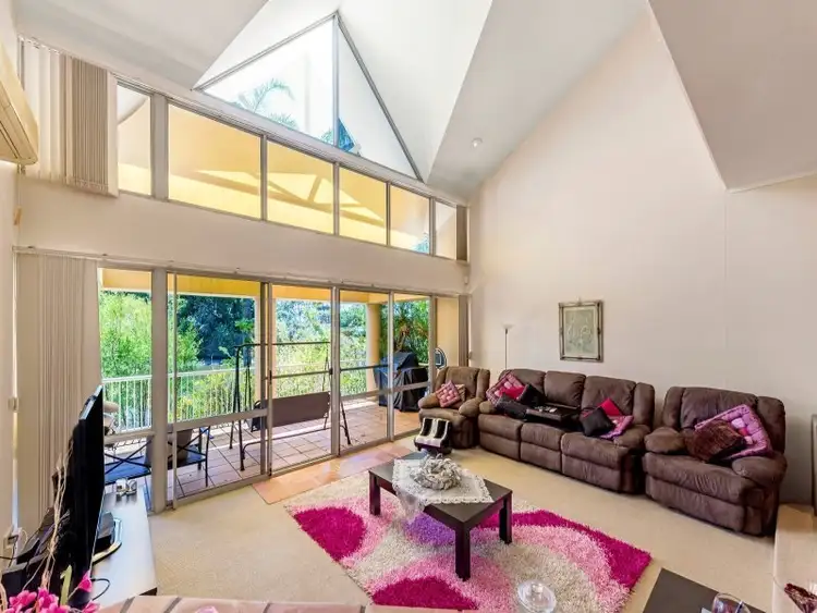 4/125 Santa Cruz Boulevard, Clear Island Waters QLD 4226