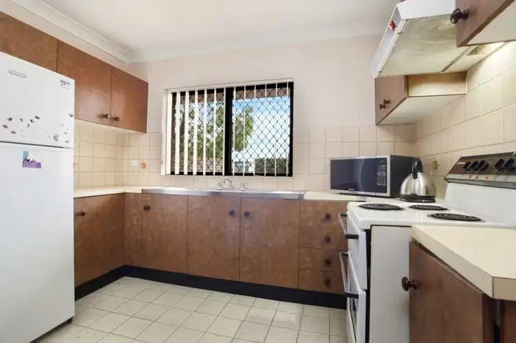 Second view of Homely townhouse listing, 2/5 Santley Crescent, Kingswood NSW 2747