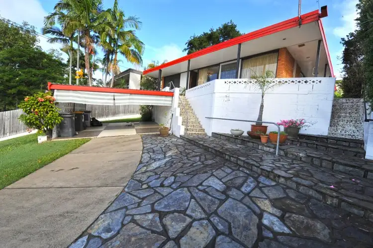 19 Euree Street, Kenmore QLD 4069