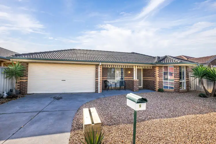 9 Foxfield Way, Tarneit VIC 3029