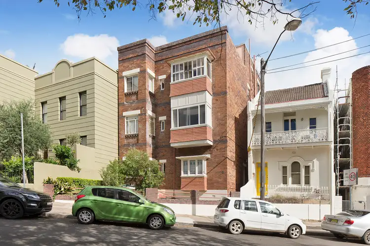 3 Gurner Street