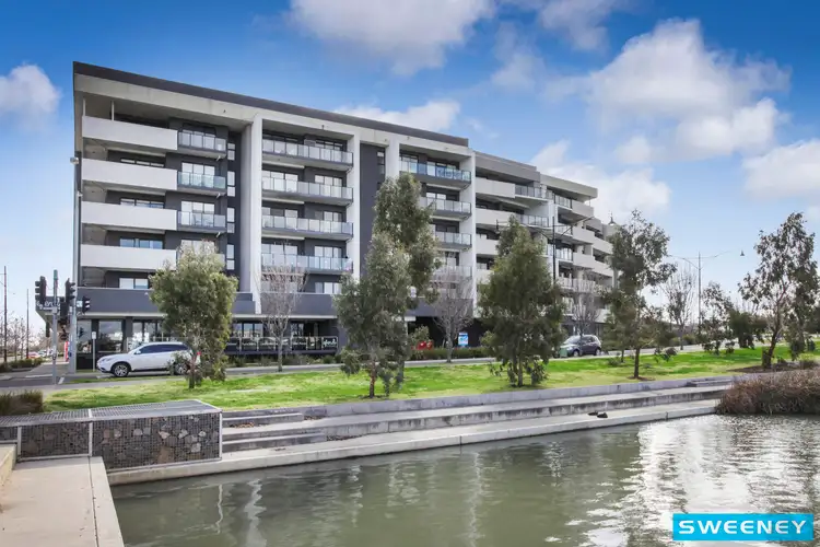541/73 Lake Street, Caroline Springs VIC 3023