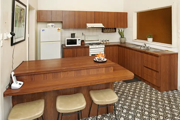 Fifth view of Homely house listing, 10 Kelverne Street, Reservoir VIC 3073
