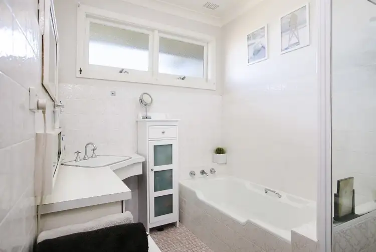 Sixth view of Homely house listing, 25 Jennifer Crescent, Thirroul NSW 2515