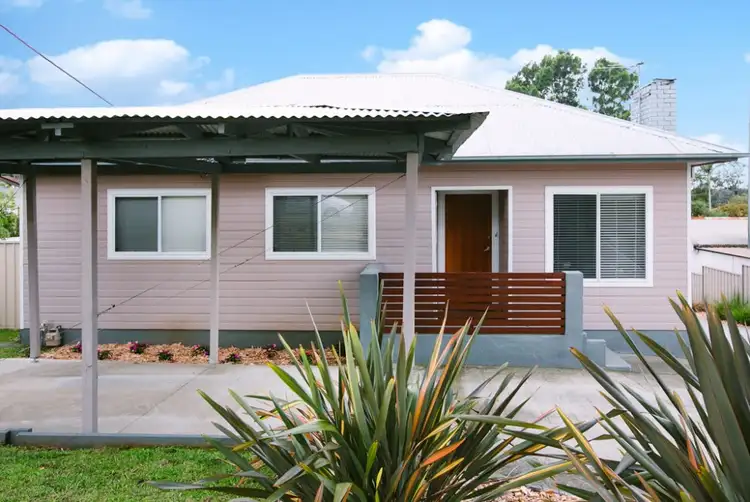 17 Central Road, Unanderra NSW 2526