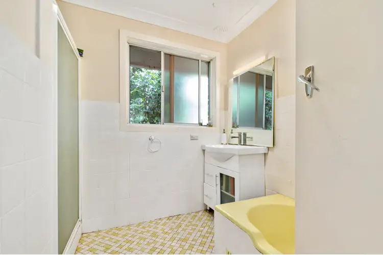 Fifth view of Homely house listing, 4 Araluen Crescent, Mount Kembla NSW 2526