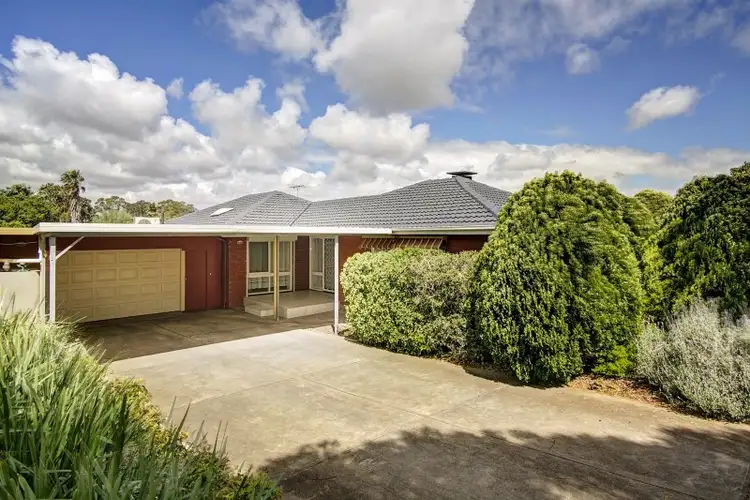25 De Sassenay Crescent, Modbury Heights SA 5092