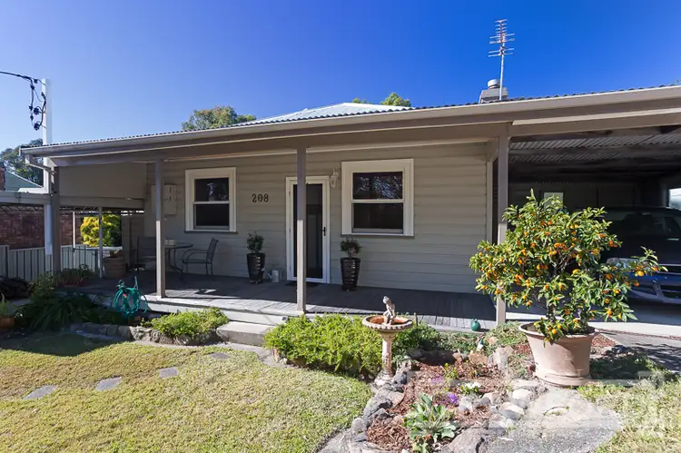208 Grandview Road, Rankin Park NSW 2287