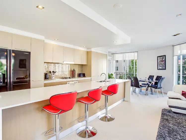 Main view of Homely unit listing, 2027/3029 The Boulevard, Carrara QLD 4211