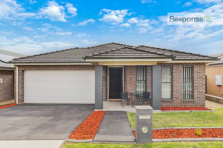 11 Server Avenue, Jordan Springs NSW 2747