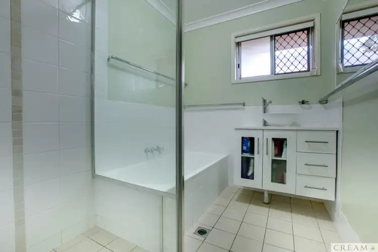 Second view of Homely house listing, 2 Fleur Court, Capalaba QLD 4157