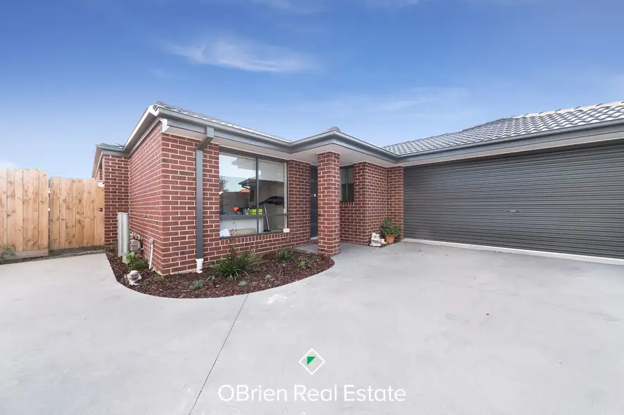 Main view of Homely unit listing, 3/13 Acacia Court, Pakenham VIC 3810