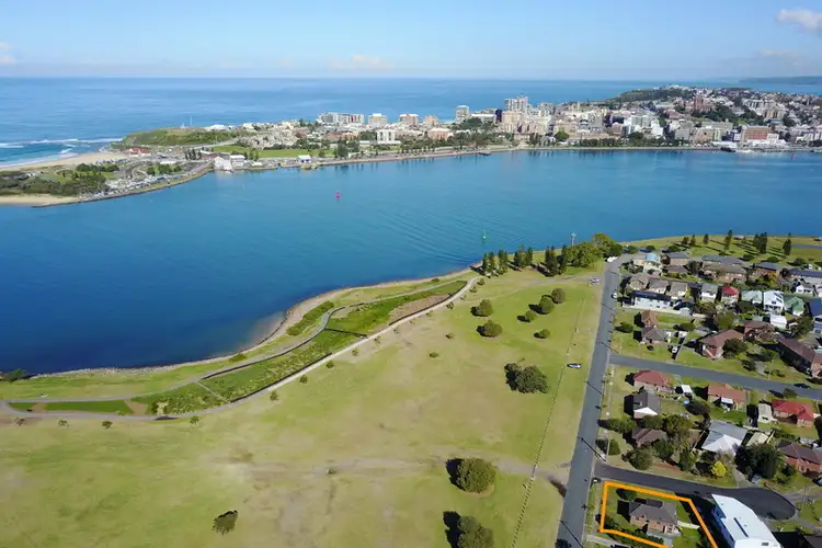 64 Pitt Street, Stockton NSW 2295