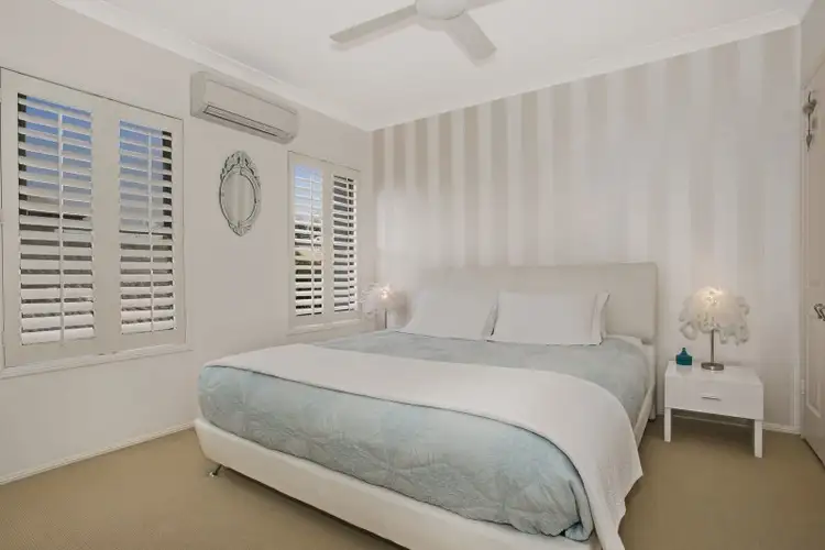 Fifth view of Homely villa listing, 2/22 Arthur Street, Mermaid Beach QLD 4218