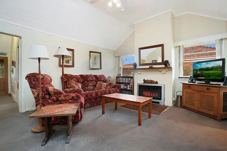 Sixth view of Homely house listing, 10 Gainsborough Street, Castlemaine VIC 3450