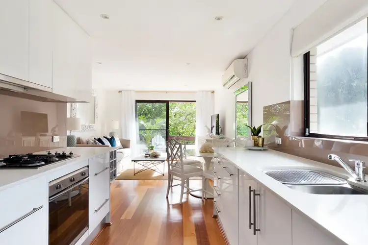Third view of Homely apartment listing, 5/6 Stuart Street, Collaroy NSW 2097