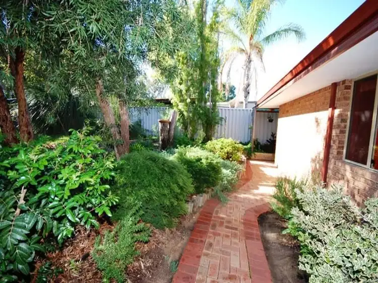 Second view of Homely house listing, 25 Taylor Close, Leda WA 6170