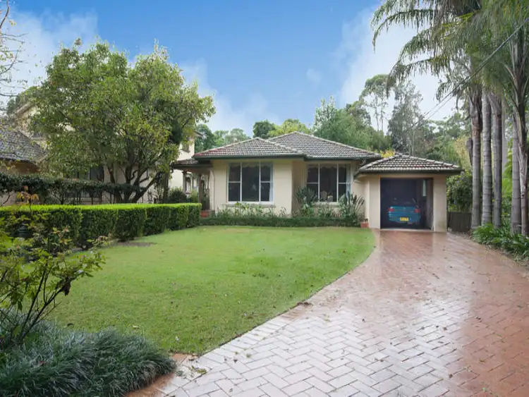22 Laurence Avenue, Turramurra NSW 2074