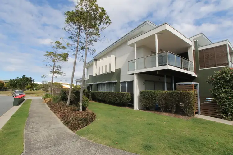 Main view of Homely villa listing, 24/2-8 Canthium Way, Casuarina NSW 2487