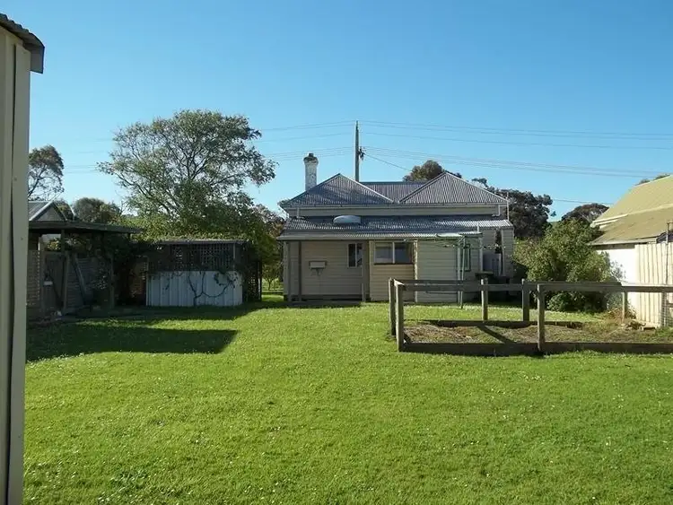 Fifth view of Homely house listing, 11 Railway Avenue, Welshpool VIC 3966