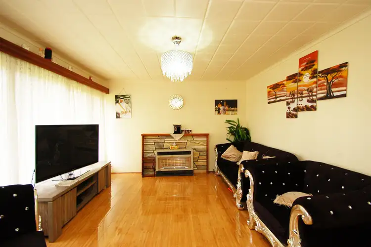 Second view of Homely house listing, 29 Mortlake Avenue, Dallas VIC 3047