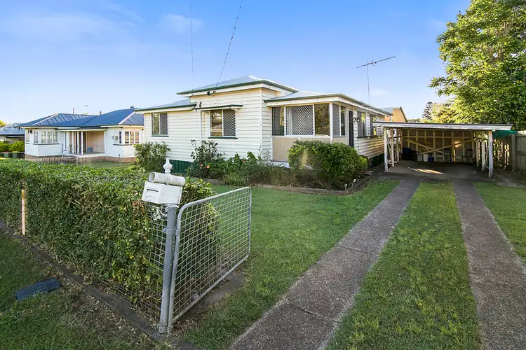 5 Doyle Street, Silkstone QLD 4304