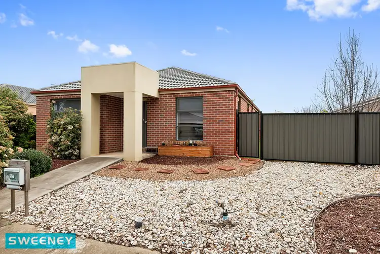 Second view of Homely house listing, 7 Mallina Glen, Tarneit VIC 3029