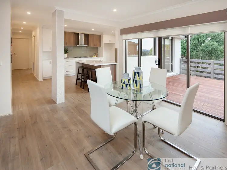 Fifth view of Homely house listing, 10 Stainsby Close, Endeavour Hills VIC 3802