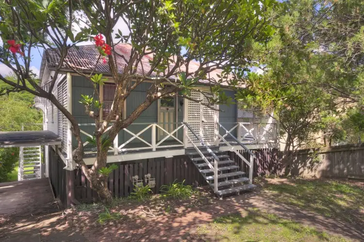 28 Rokeby Terrace, Taringa QLD 4068