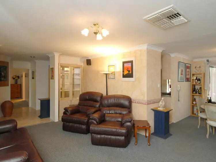 1 Townson Place, Leeming WA 6149