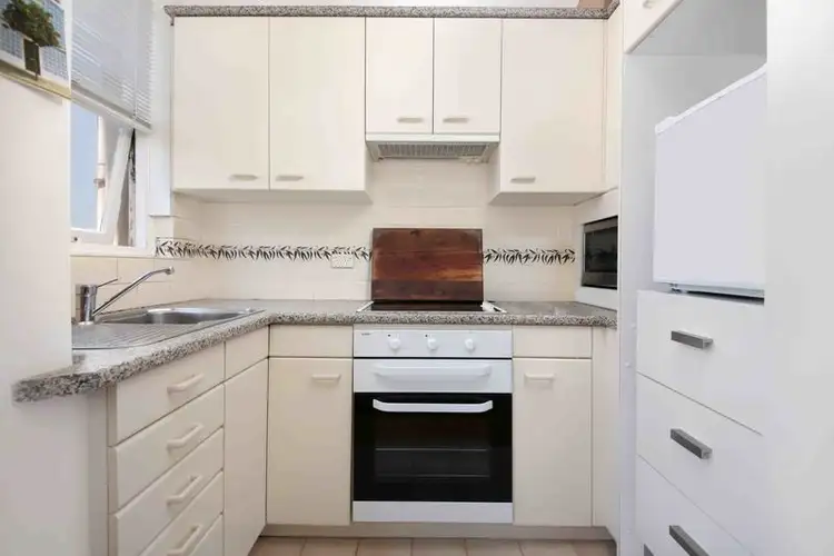 Third view of Homely unit listing, 6/10 Ozone Street, Cronulla NSW 2230
