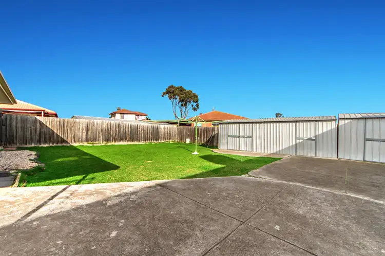 Seventh view of Homely house listing, 31 Cheleon Way, Kings Park VIC 3021