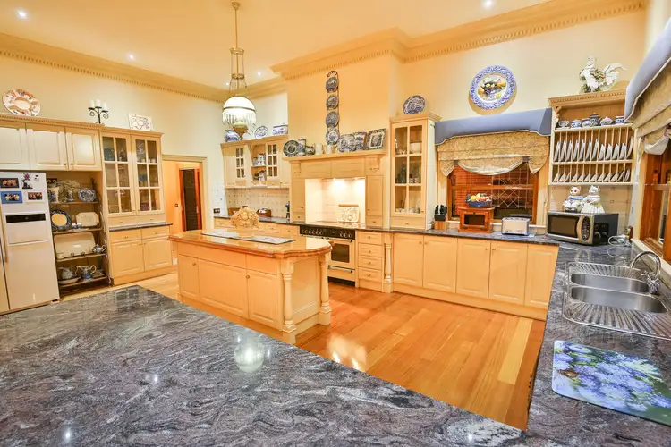 Fifth view of Homely house listing, 16 Cambridge Terrace, Mildura VIC 3500