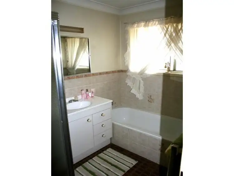 Sixth view of Homely house listing, 7 Sloman Close, Dubbo NSW 2830