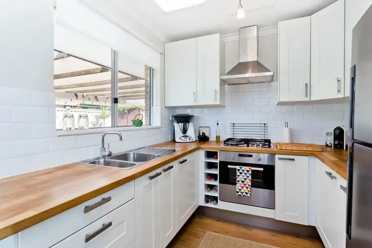 Fifth view of Homely semi-detached listing, 538 Beach Road, Hamersley WA 6022