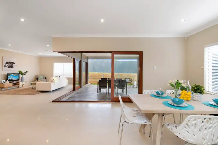 Fifth view of Homely house listing, 3 Westbury Place, Carindale QLD 4152