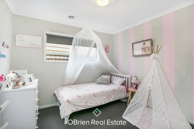Fifth view of Homely house listing, 20 Vanessa Circuit, Pakenham VIC 3810