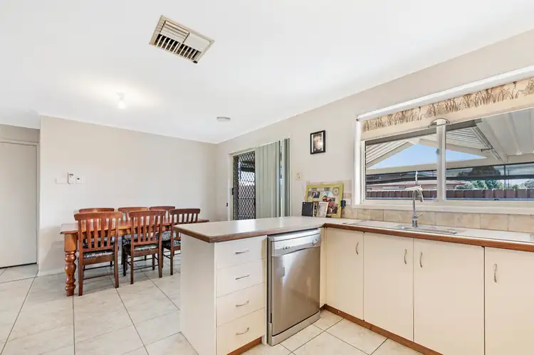 Fifth view of Homely unit listing, 1/7 Jasper Close, Wodonga VIC 3690