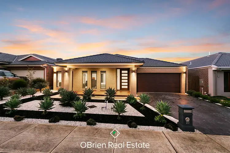 20 Maplewood Court, Cranbourne North VIC 3977