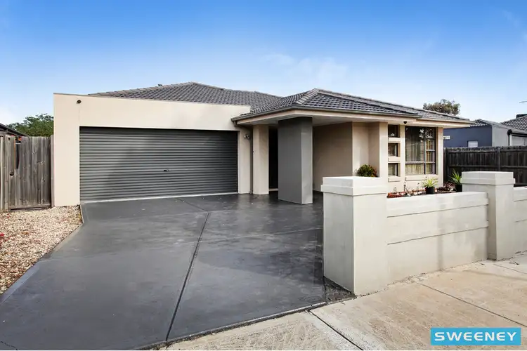 14 Illawarra Circuit, Taylors Hill VIC 3037