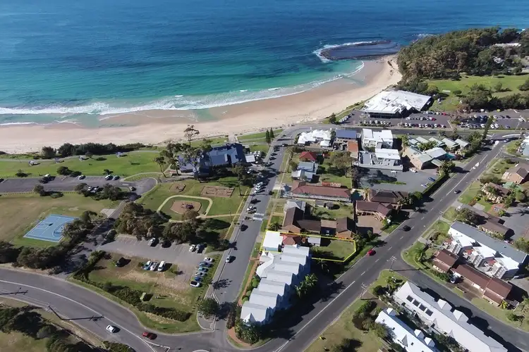 64 Ocean Street, Mollymook NSW 2539