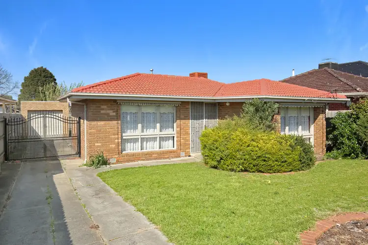 10 Moira Avenue, Reservoir VIC 3073