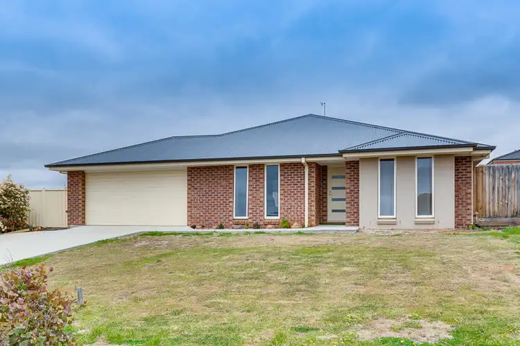 7 Currington Crescent, Bacchus Marsh VIC 3340