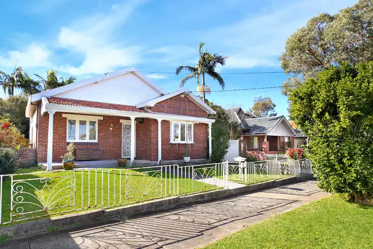 12 Russell Street, Russell Lea NSW 2046