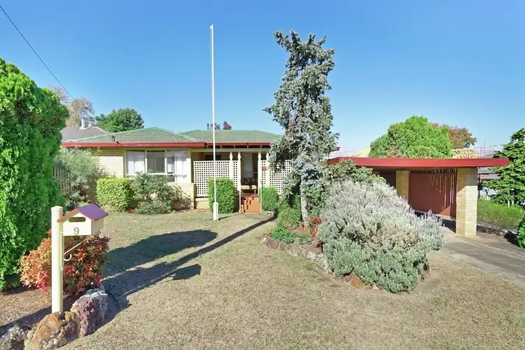 9 Luker Street, Elderslie NSW 2570