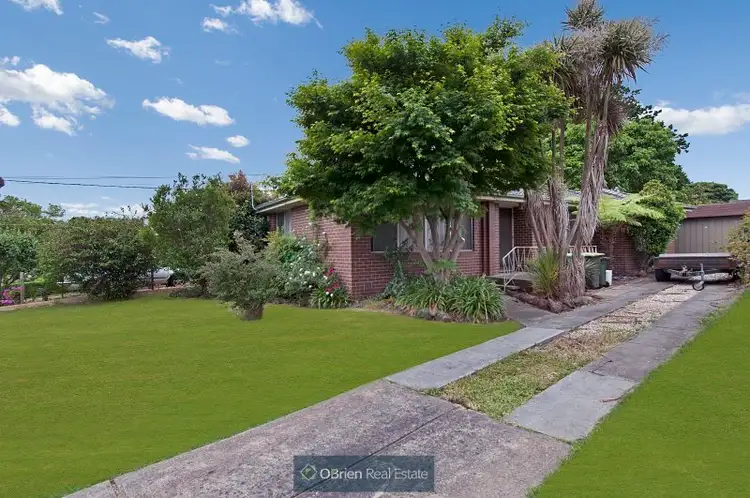 5 Gretana Crescent, Frankston VIC 3199